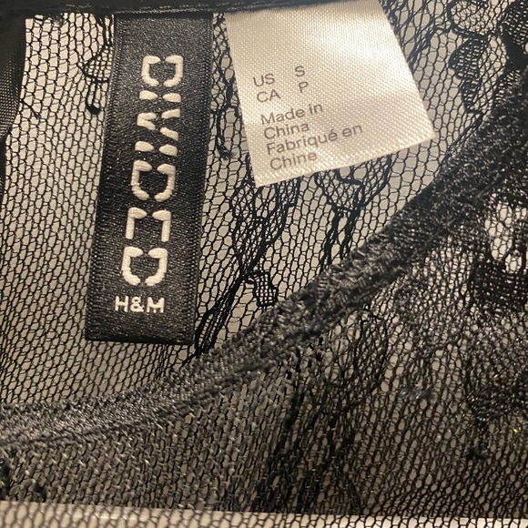 Divided Mesh Black Blouse Size S - Picture 6 of 12